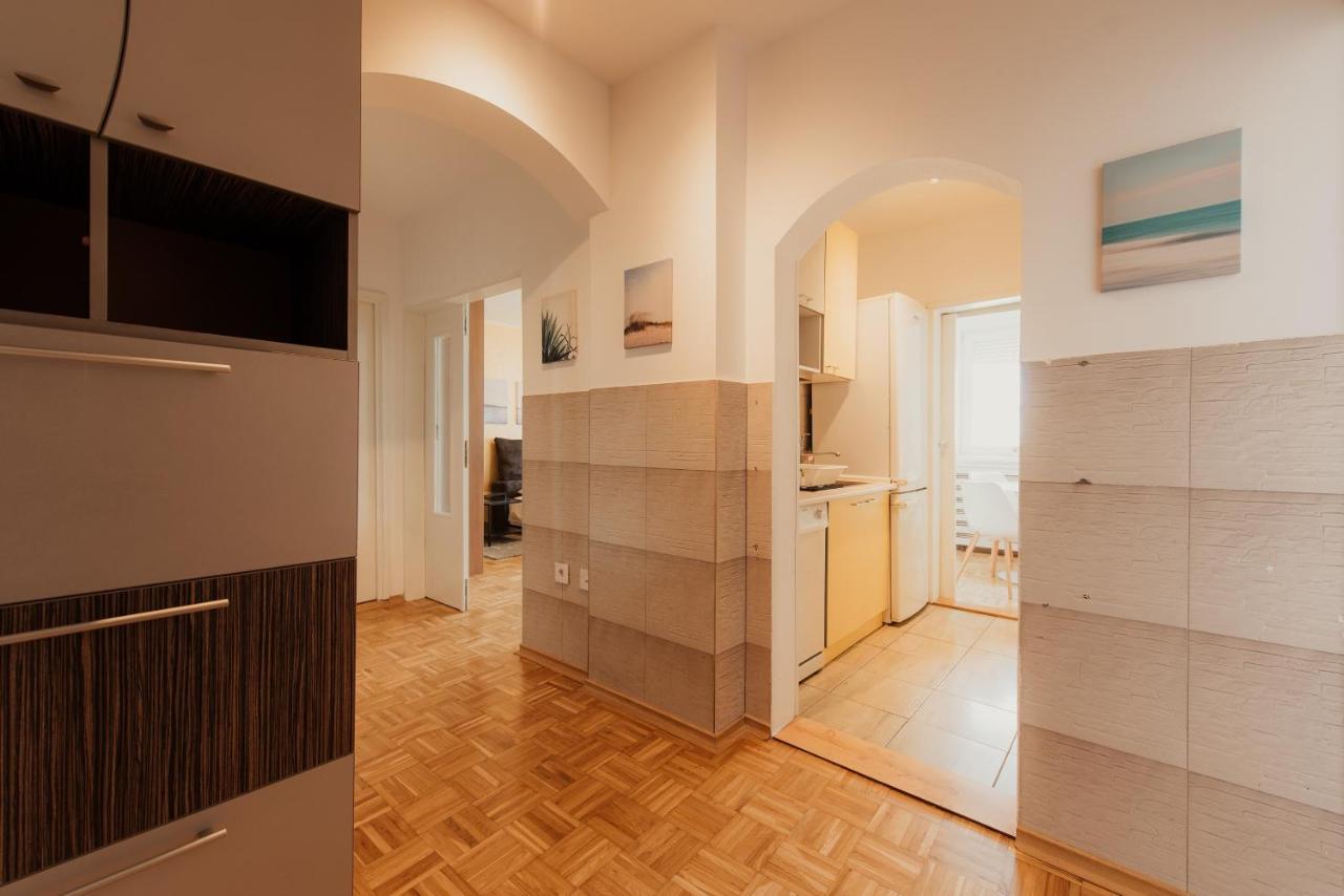 Mb Apartments Újvidék Kültér fotó