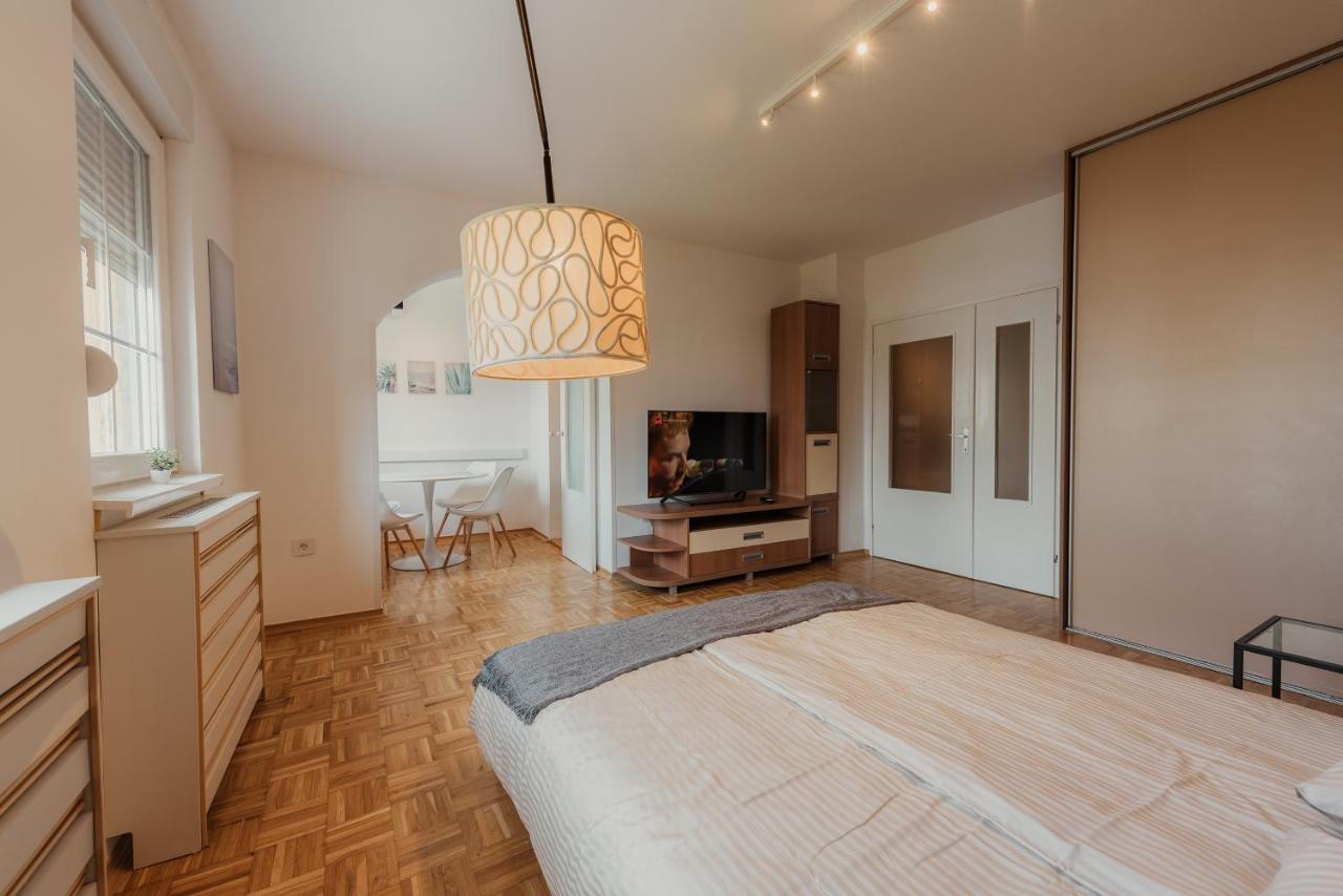 Mb Apartments Újvidék Kültér fotó